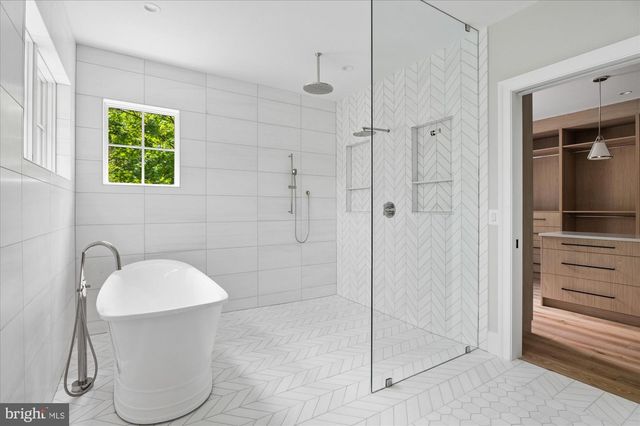 1515 CRESTWOOD LN, Mclean, VA 22101