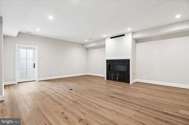 1515 CRESTWOOD LN, Mclean, VA 22101