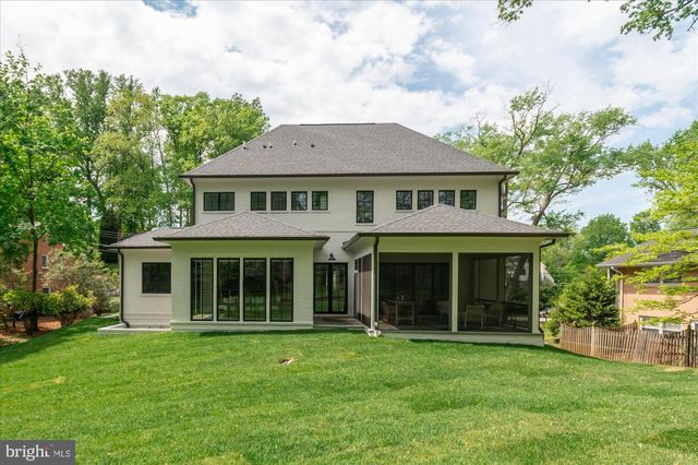 1515 CRESTWOOD LN, Mclean, VA 22101