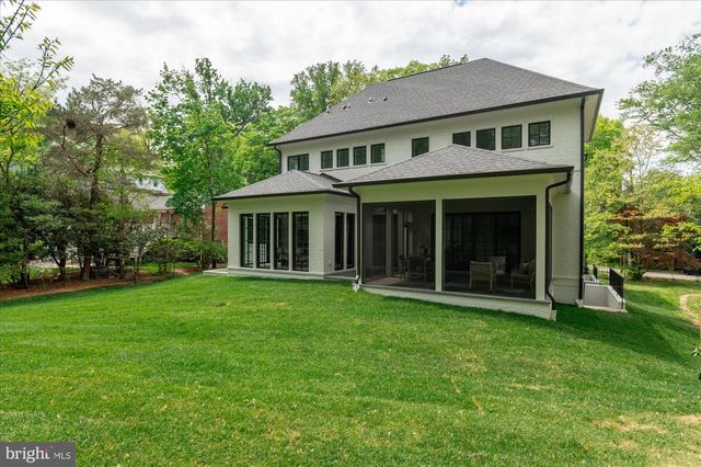 1515 CRESTWOOD LN, Mclean, VA 22101