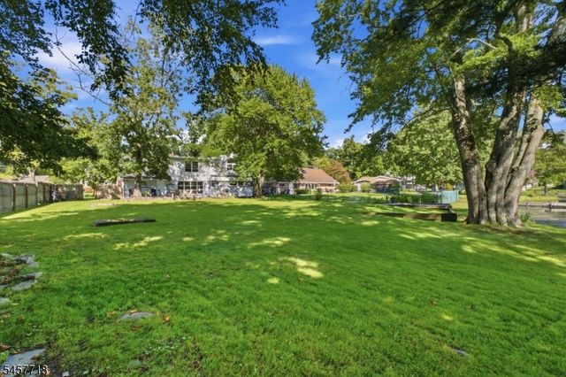 49 Oslo Dr, Rockaway Twp., NJ 07866
