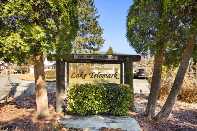 49 Oslo Dr, Rockaway Twp., NJ 07866