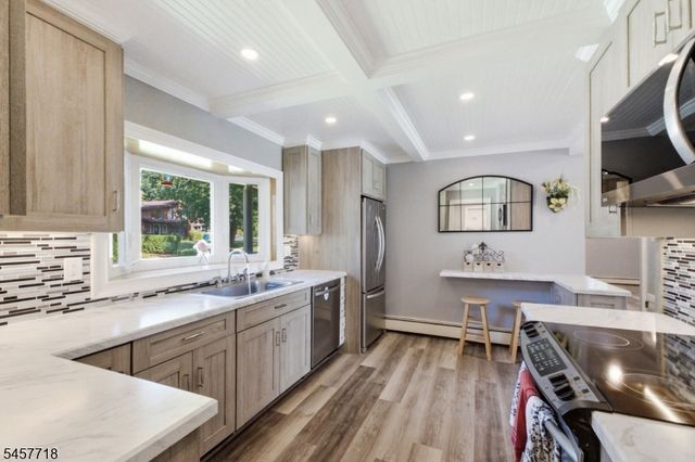 49 Oslo Dr, Rockaway Twp., NJ 07866