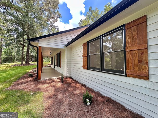 115 Creekside Lane, Covington, GA 30016