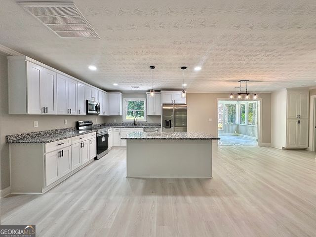 115 Creekside Lane, Covington, GA 30016