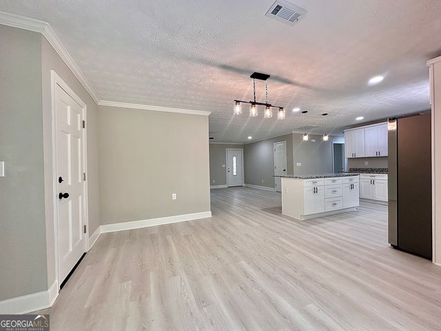 115 Creekside Lane, Covington, GA 30016