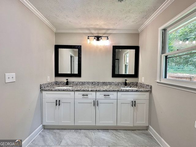 115 Creekside Lane, Covington, GA 30016