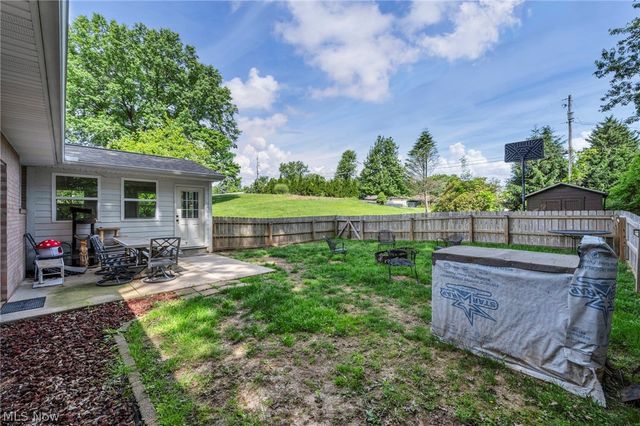 6321 Cardinal Hill NW, North Canton, OH 44720