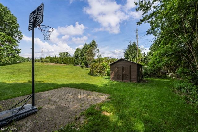 6321 Cardinal Hill NW, North Canton, OH 44720