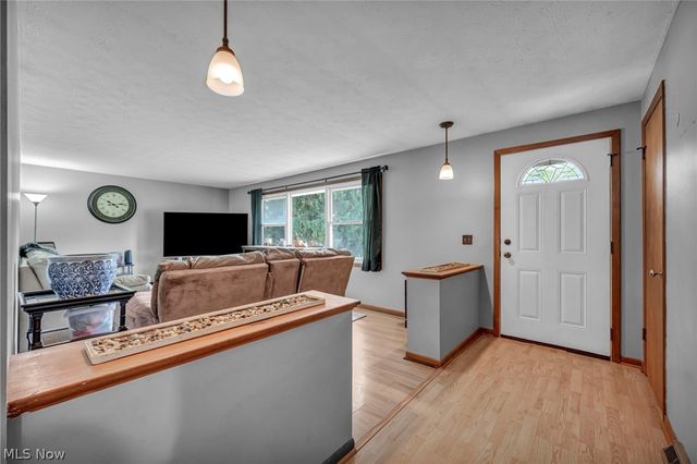 6321 Cardinal Hill NW, North Canton, OH 44720