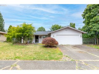 270 Se ROBIN Way, Gresham, OR 97080