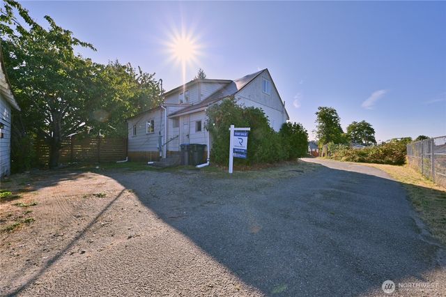 917 Cogean, Bremerton, WA 98337