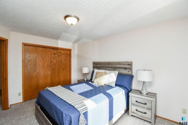 4601 S Oxbow Ave Avenue 205, Sioux Falls, SD 57106