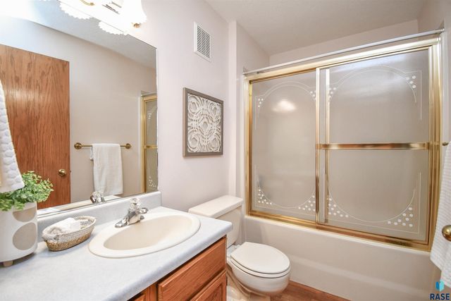 4601 S Oxbow Ave Avenue 205, Sioux Falls, SD 57106