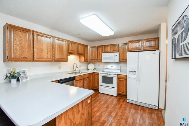 4601 S Oxbow Ave Avenue 205, Sioux Falls, SD 57106