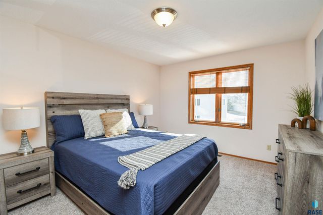 4601 S Oxbow Ave Avenue 205, Sioux Falls, SD 57106