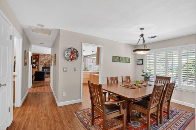 5221 Fairway Ct, Rocklin, CA 95677