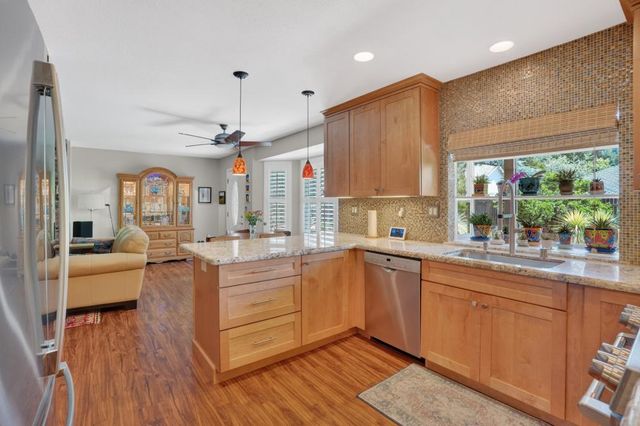 5221 Fairway Ct, Rocklin, CA 95677