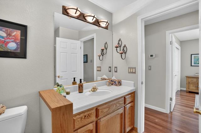 5221 Fairway Ct, Rocklin, CA 95677