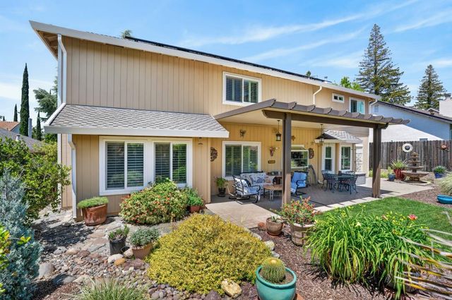 5221 Fairway Ct, Rocklin, CA 95677