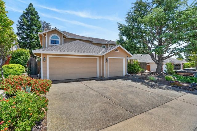5221 Fairway Ct, Rocklin, CA 95677