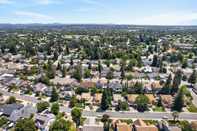 5221 Fairway Ct, Rocklin, CA 95677