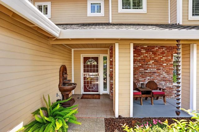 5221 Fairway Ct, Rocklin, CA 95677