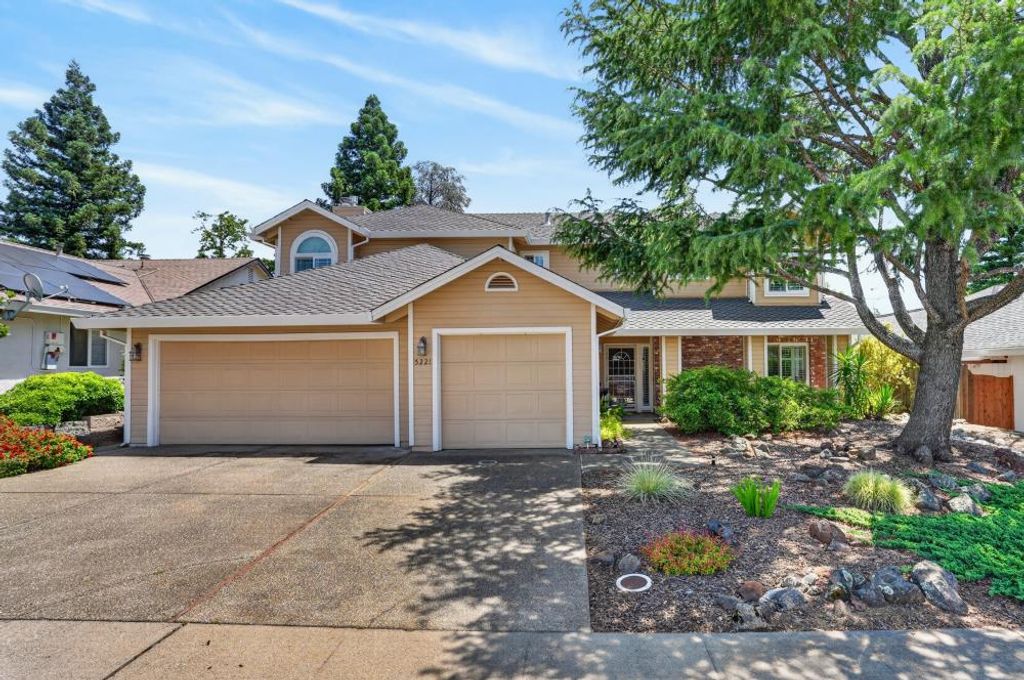 5221 Fairway Ct, Rocklin, CA 95677