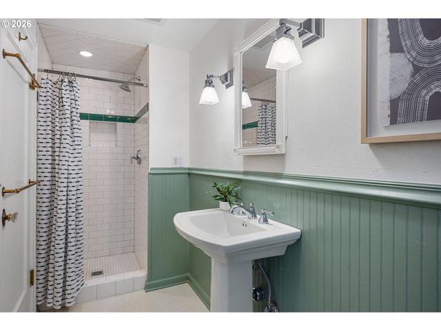 7106 Se 31ST Ave, Portland, OR 97202