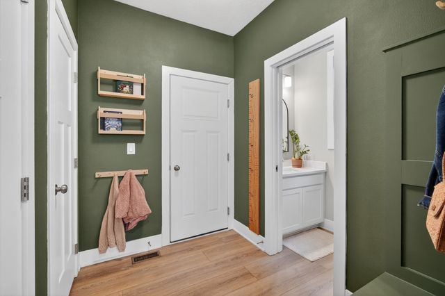 2522 SE 5th Street, West Des Moines, IA 50265