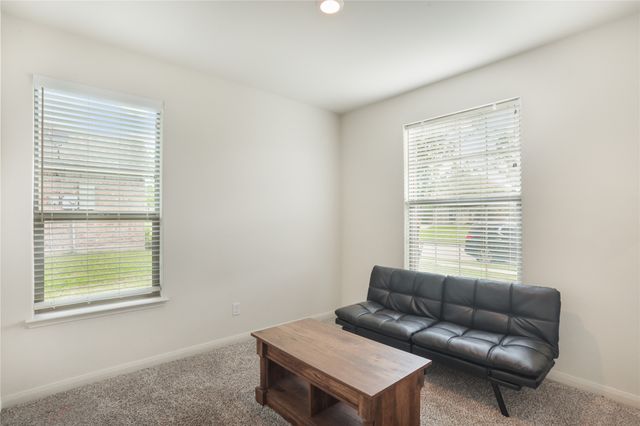 186 Aster Drive, Sanger, TX 76266