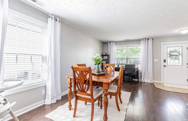 2840 Ohunter Avenue, Newburgh, IN 47630