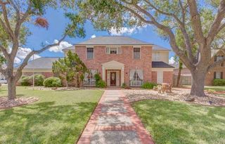 8002 Villefranche Dr, Corpus Christi, TX 78414
