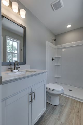407 Cook Dr, Clarksville, TN 37042