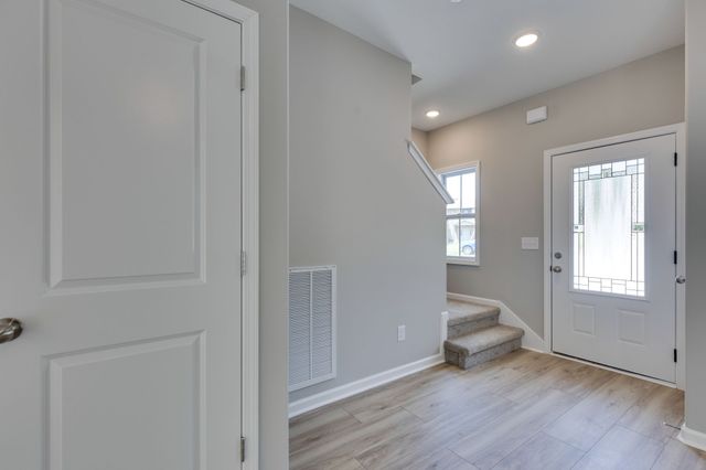 407 Cook Dr, Clarksville, TN 37042