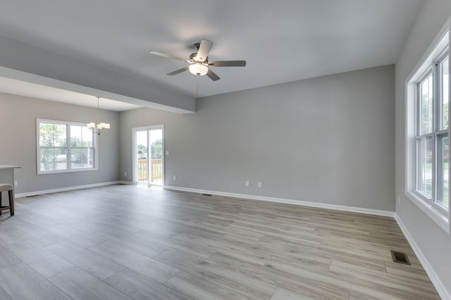 407 Cook Dr, Clarksville, TN 37042