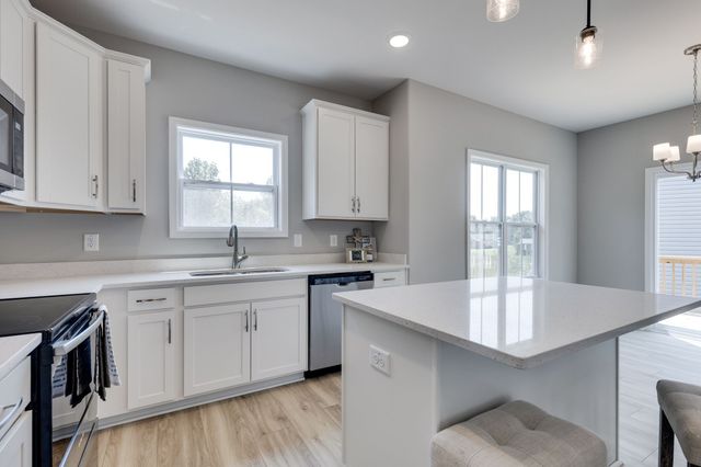407 Cook Dr, Clarksville, TN 37042