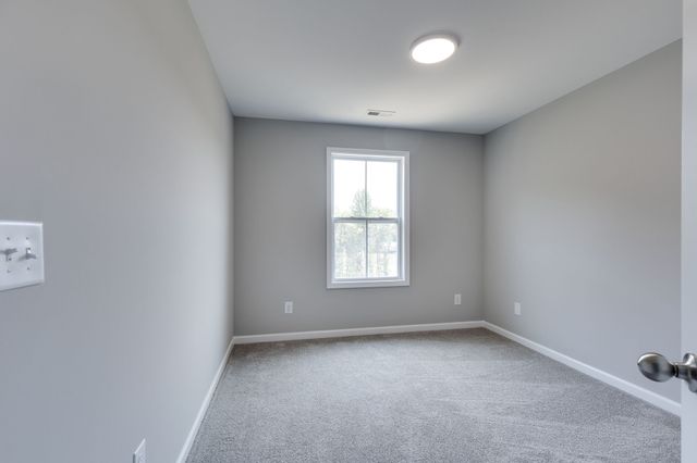 407 Cook Dr, Clarksville, TN 37042