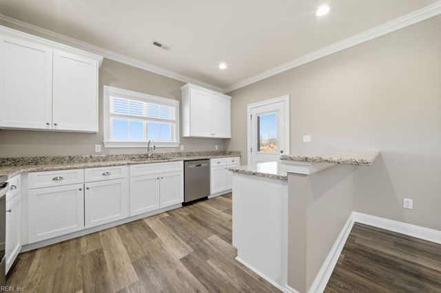 9952 Southwestern BLVD, Suffolk, VA 23437