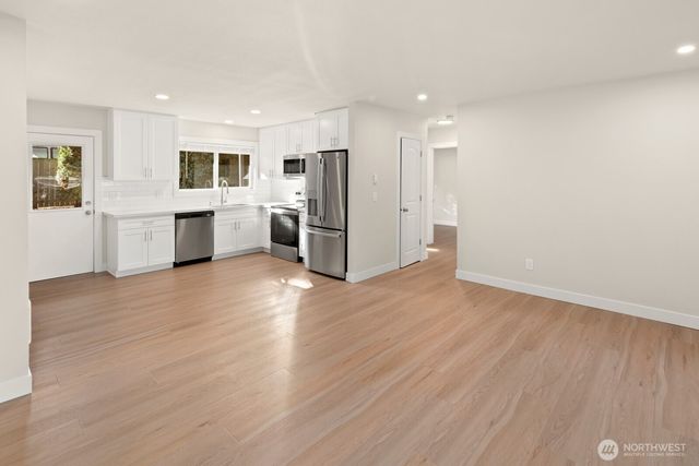845 Kirkland Way, Kirkland, WA 98033