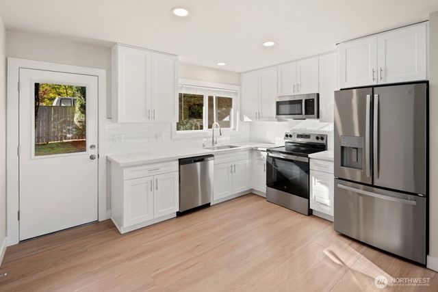 845 Kirkland Way, Kirkland, WA 98033
