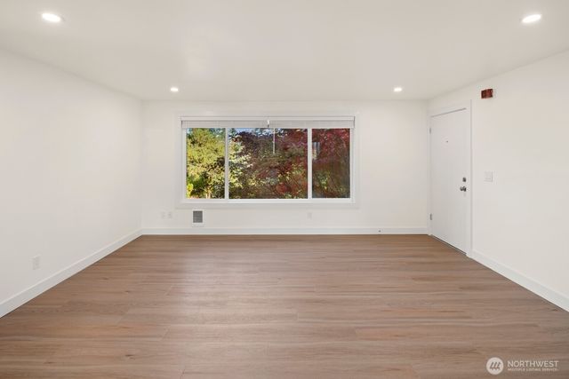 845 Kirkland Way, Kirkland, WA 98033