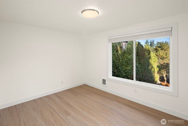 845 Kirkland Way, Kirkland, WA 98033