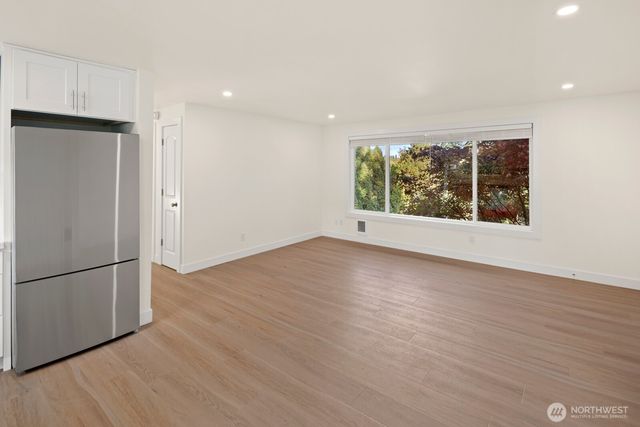 845 Kirkland Way, Kirkland, WA 98033