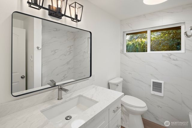 845 Kirkland Way, Kirkland, WA 98033