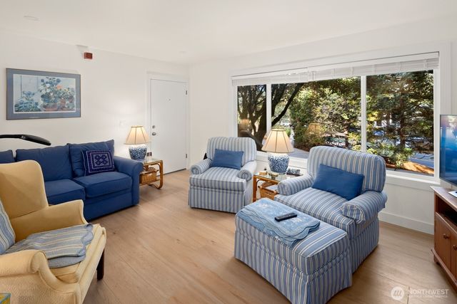 845 Kirkland Way, Kirkland, WA 98033