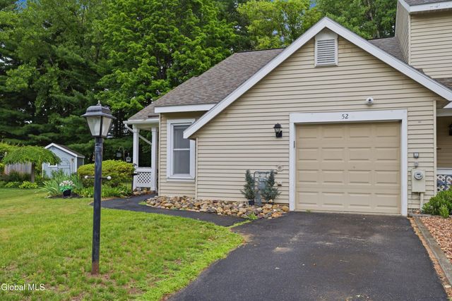 52 Stoney Creek Drive, Clifton Park, NY 12065