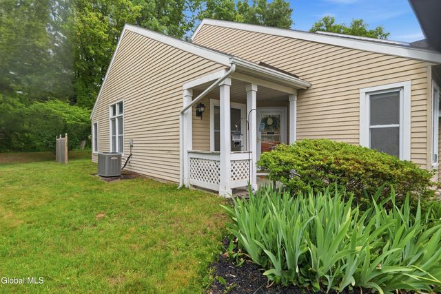 52 Stoney Creek Drive, Clifton Park, NY 12065