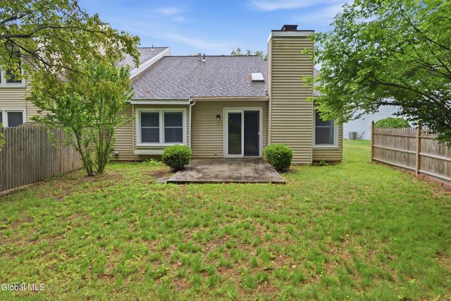 52 Stoney Creek Drive, Clifton Park, NY 12065
