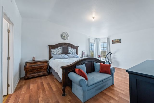 705 S Eden Road, Golden Valley, AZ 86413